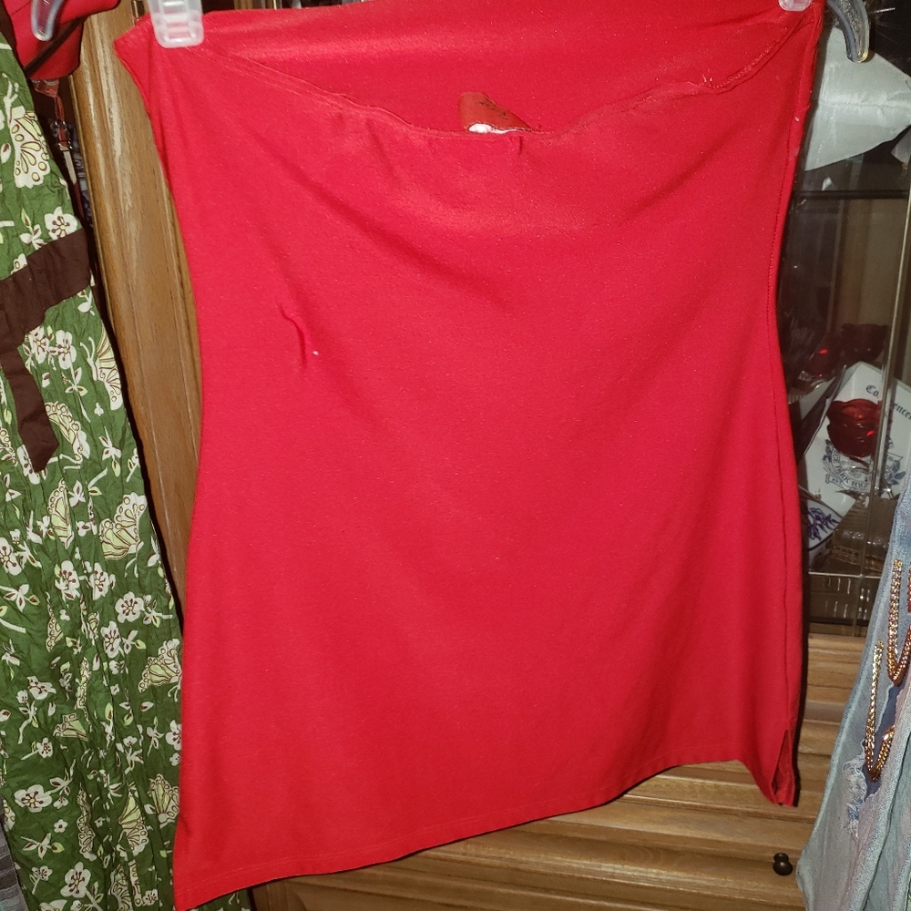 Red strapless top - Picture 3 of 3